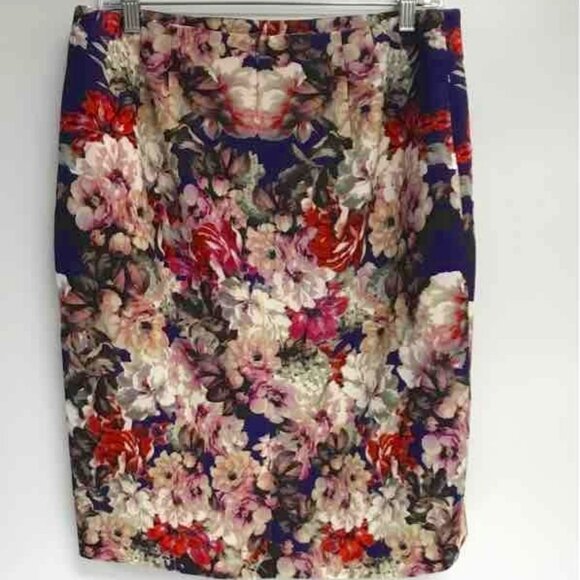 Mirrored Bouquet Floral Pencil Skirt - Picture 2 of 6